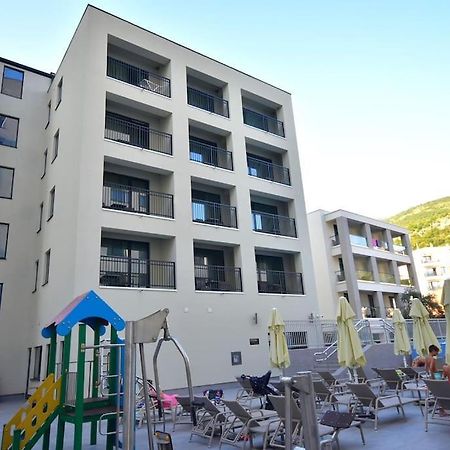 בודווה Brand New ! Seaside Apt With Poolview & Parking מראה חיצוני תמונה